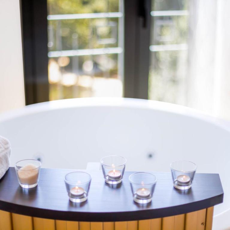 Reina Victoria La Plaza - Deluxe Double Room with Spa Bath - 15