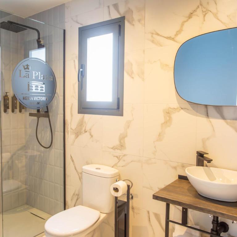 Reina Victoria La Plaza - Double Room - 7