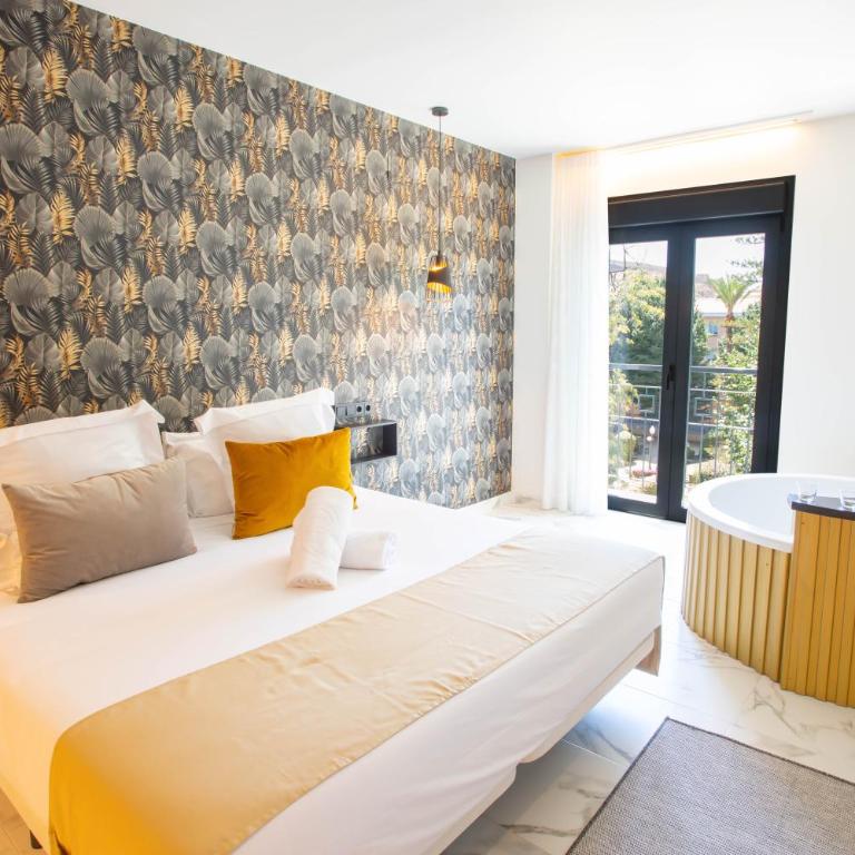 Reina Victoria La Plaza - Double Room - 1