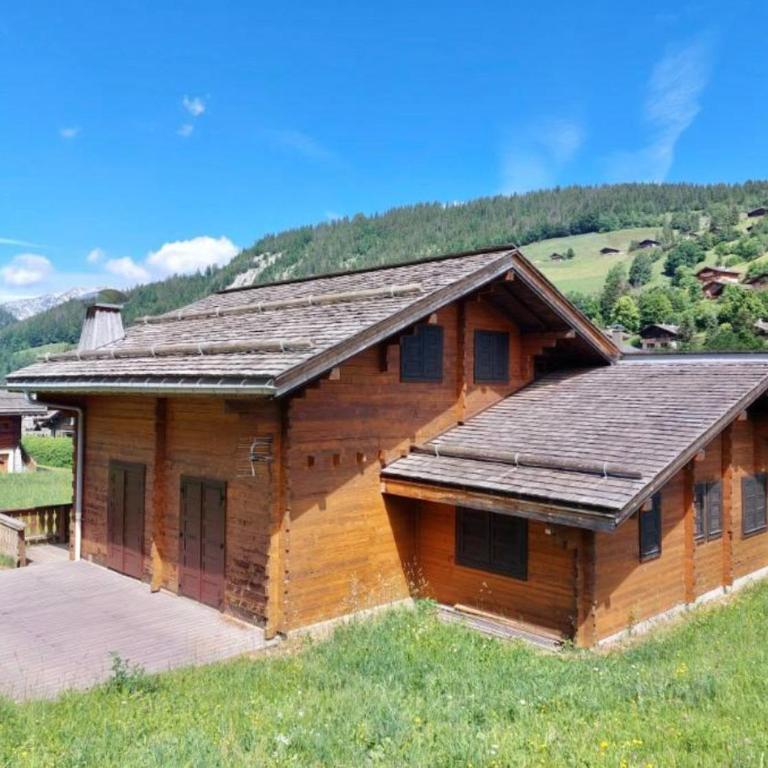 La Clusaz Ski aux pieds et randonnées - Chalet - 19