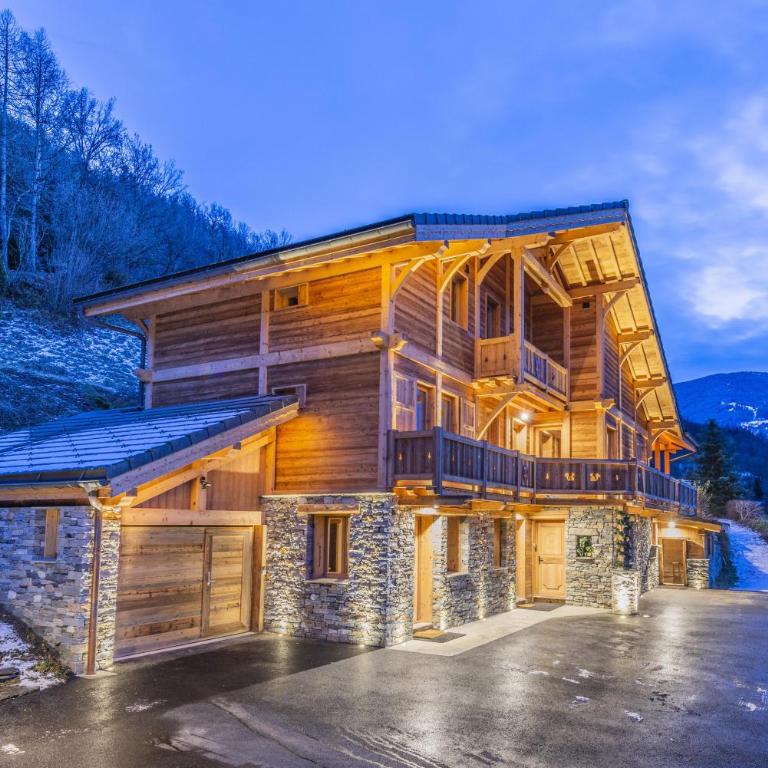 Chalet savoyard d'exception avec piscine chauffée - Chalet - 14