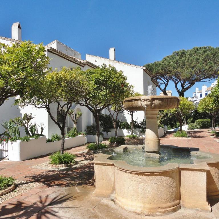 Dona Lola Micaela Beach front duplex apartment with open sea and beach views located between Marbella and Fuengirola - Costa del Sol - CS148 - Apartamento de 2 dormitorios - 23
