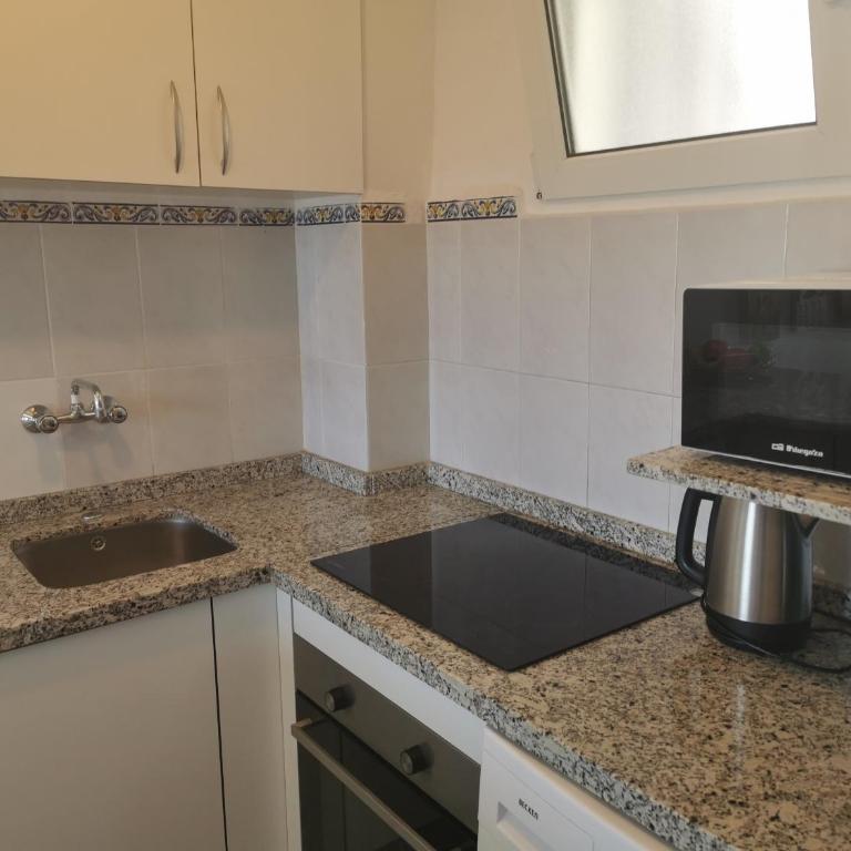 Dona Lola Sandra - Frontline beach house with full sea views within a short drive to Marbella - Costa del sol CS108 - Casa - 9
