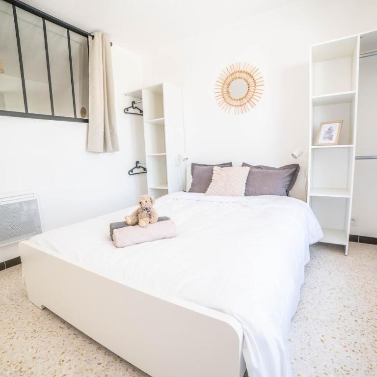 LE WHITE - CLIM PARKING WIFI 5min PLAGE NEUF 6MAX -TOP PROS SERVICESConciergerie - Two-Bedroom Apartment - 5