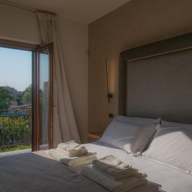 Villa Pietra Bianca - Luxury stay in Puglia - Queen Room with Spa Bath - 11