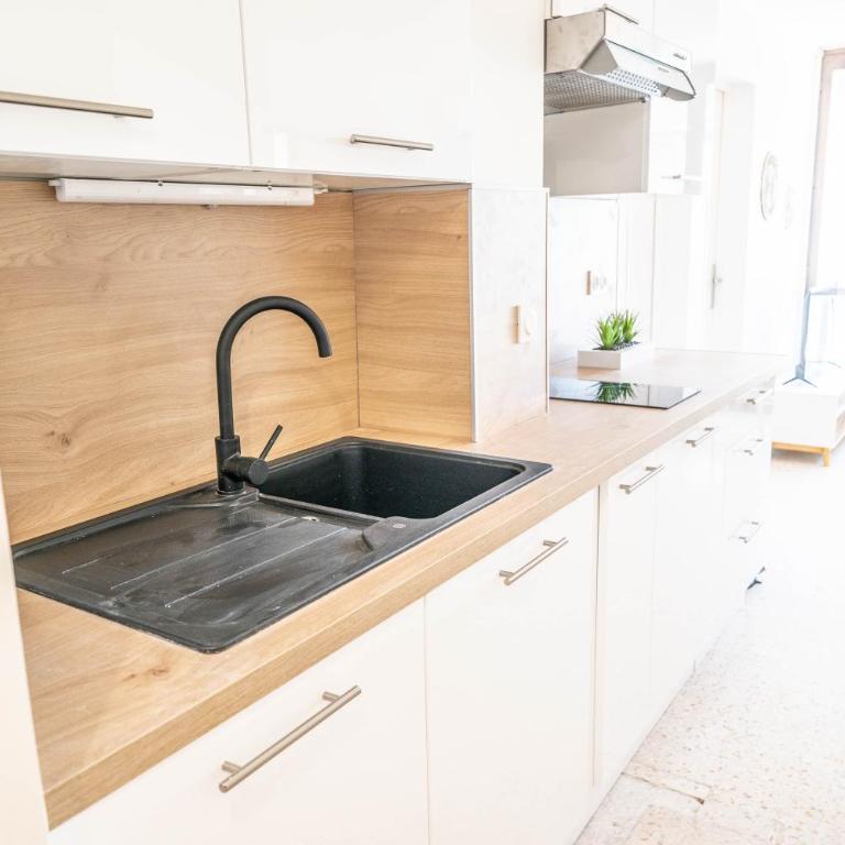LE WHITE - CLIM PARKING WIFI 5min PLAGE NEUF 6MAX -TOP PROS SERVICESConciergerie - Two-Bedroom Apartment - 10