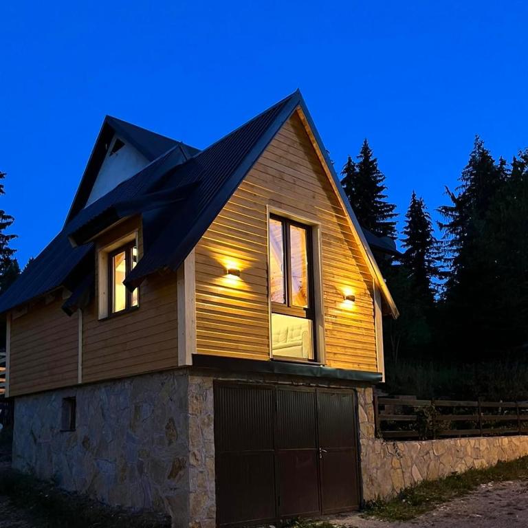 Underwoods_chill - One-Bedroom Chalet - 2