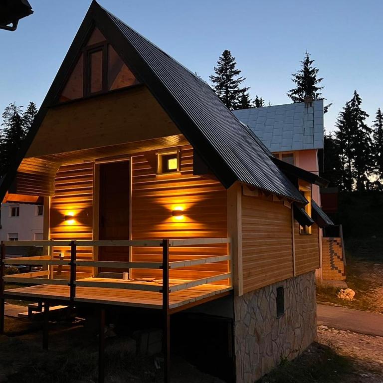 Underwoods_chill - One-Bedroom Chalet - 3