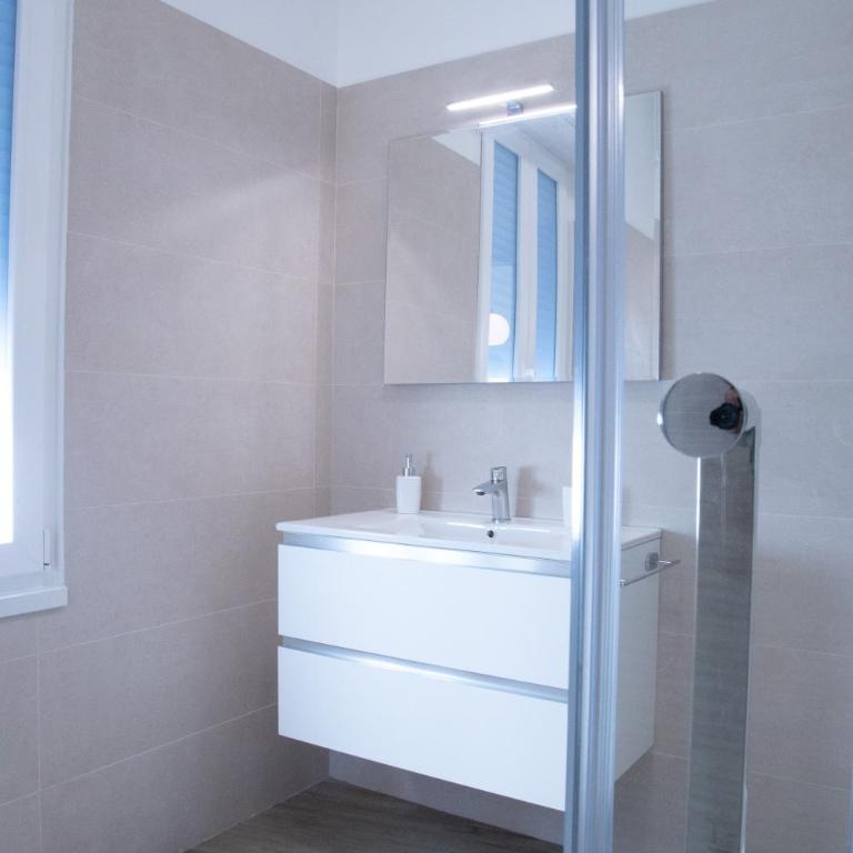 M&Mapartments - Two-Bedroom Apartment - 17