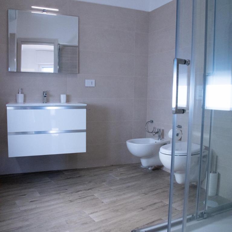 M&Mapartments - Two-Bedroom Apartment - 16