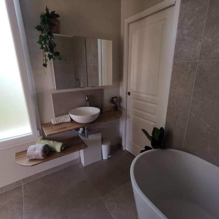 Chambre privée luxueuse Villa Monte 0ropa - Habitación Doble con vistas al jardín - 8