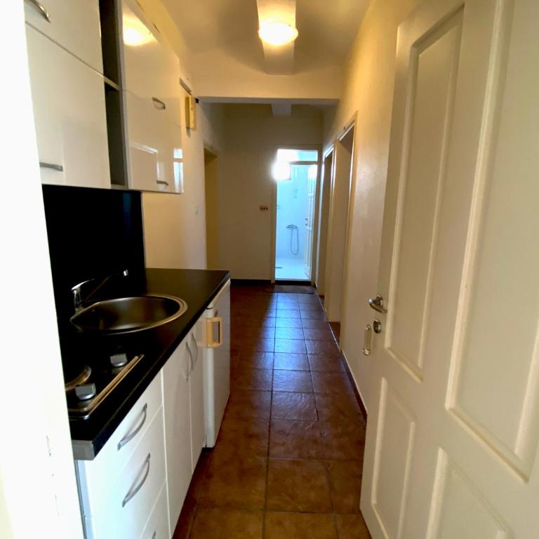 Hotel Kleopatra - Komfor Apartman s 3 Spavaće Sobe, Balkonom i Pogledom na More - 3