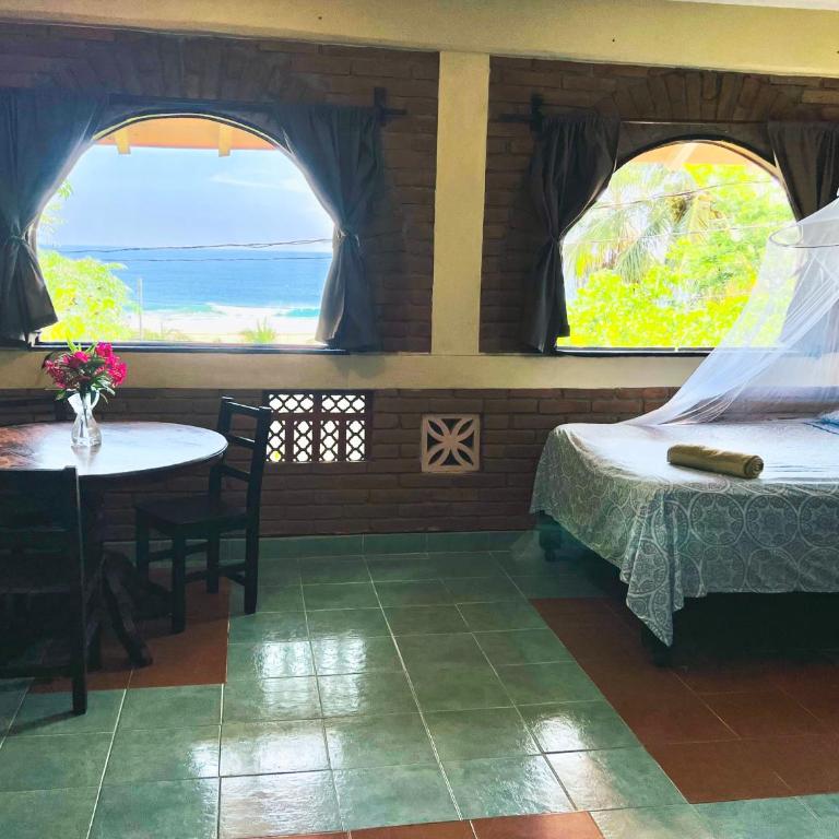 Ananda Guest House Yoga & Meditación - Habitación Familiar con vistas al mar - 7