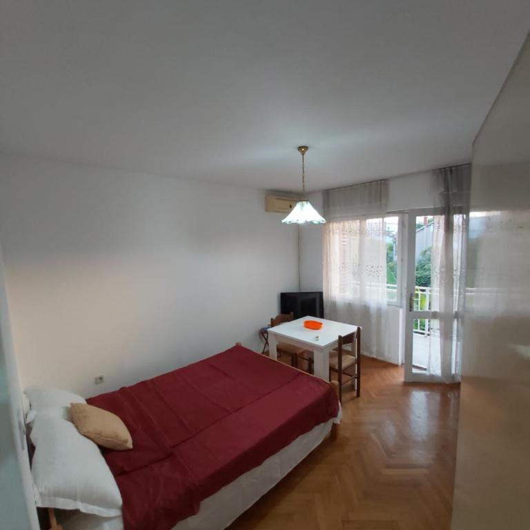 Apartments Maki 2 i 3 - Apartman sa 1 Spavaćom Sobom - 2