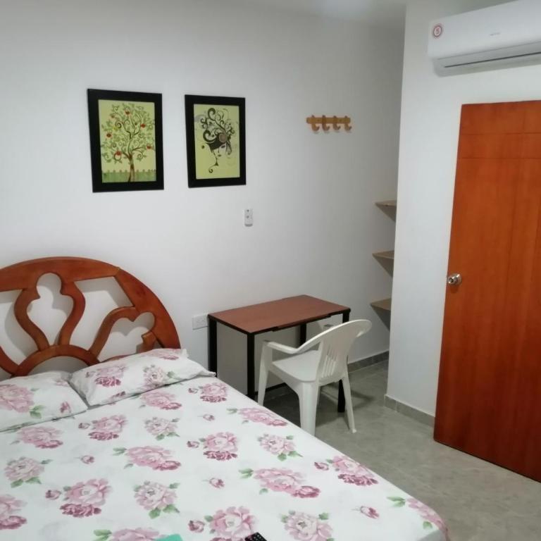Habitaciones y apartamento fania - Habitación Doble con baño privado - 4