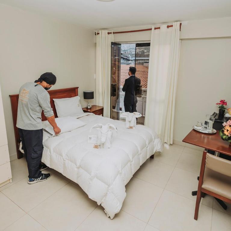 Hotel Los Reyes - Suite Junior con balcón - 3