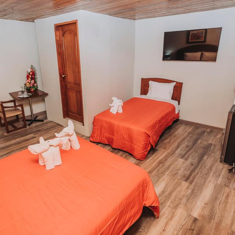 Hotel Los Reyes - Habitación cuádruple - 1