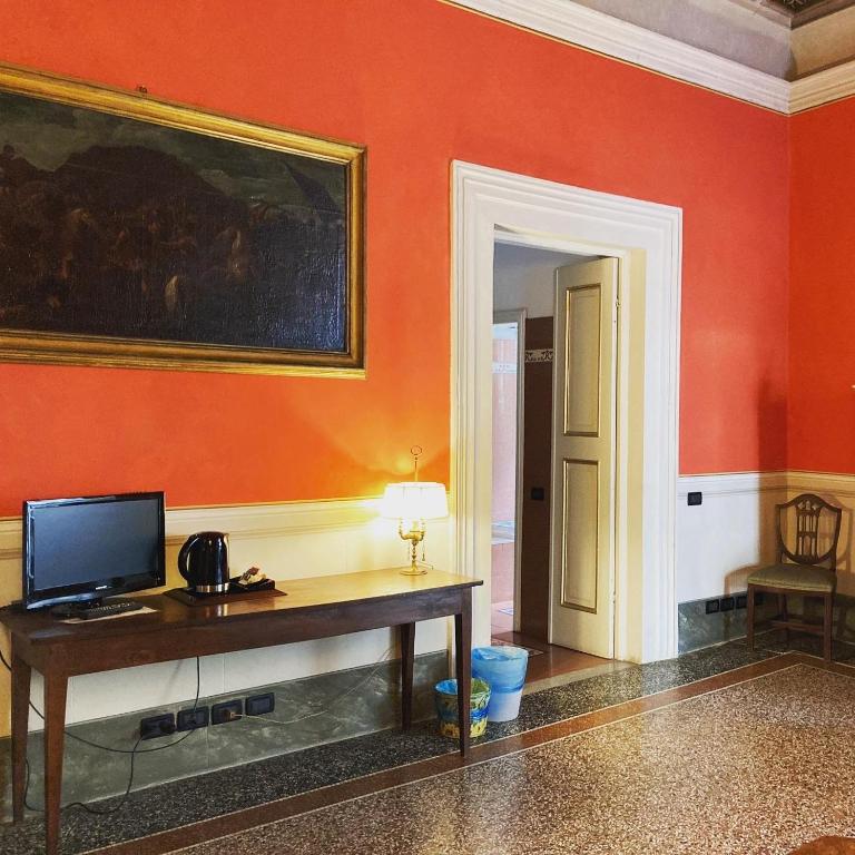 Palazzo Tucci Residenza d'epoca - Camera Quadrupla - 2