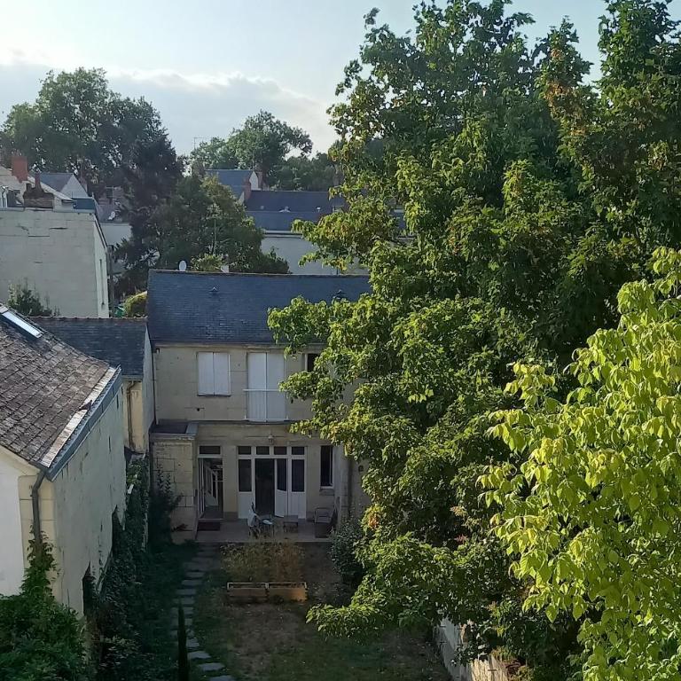 Histoire de Loire - Savennières sdb partagée - Chambre Lit King-Size - Vue sur Jardin - 4