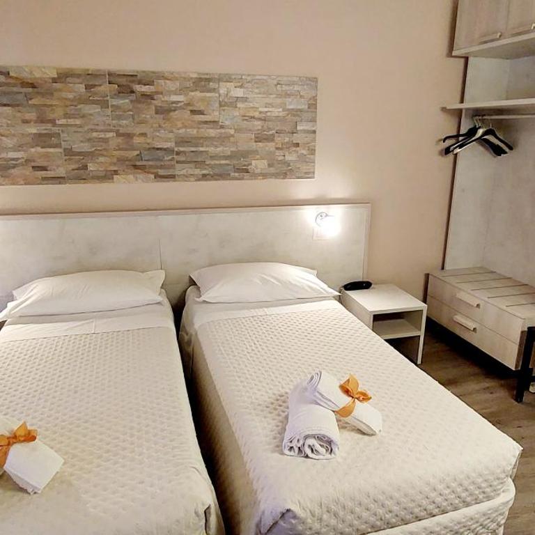 HOTEL ALBA - Camera Doppia con Letti Singoli - 1