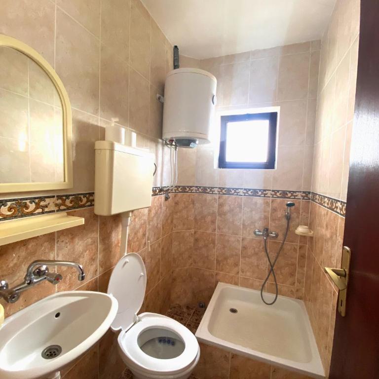 Hotel Kleopatra - Standardna Trokrevetna Soba sa Balkonom i Pogledom na More i Bazen - 3