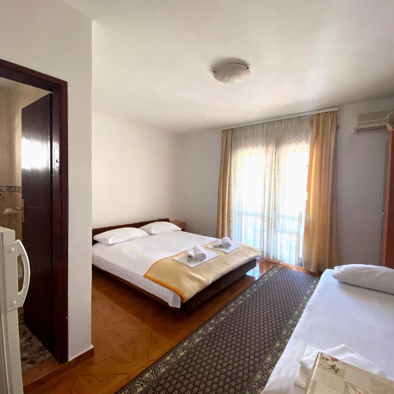 Hotel Kleopatra - Standardna Trokrevetna Soba sa Balkonom i Pogledom na More i Bazen - 4