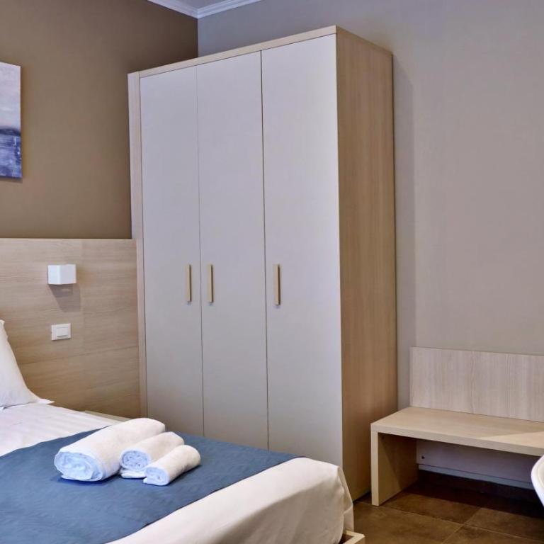 Pianomare Riviera Apartments and Rooms - Camera Matrimoniale/Doppia con Letti Singoli con Bagno Privato - 6