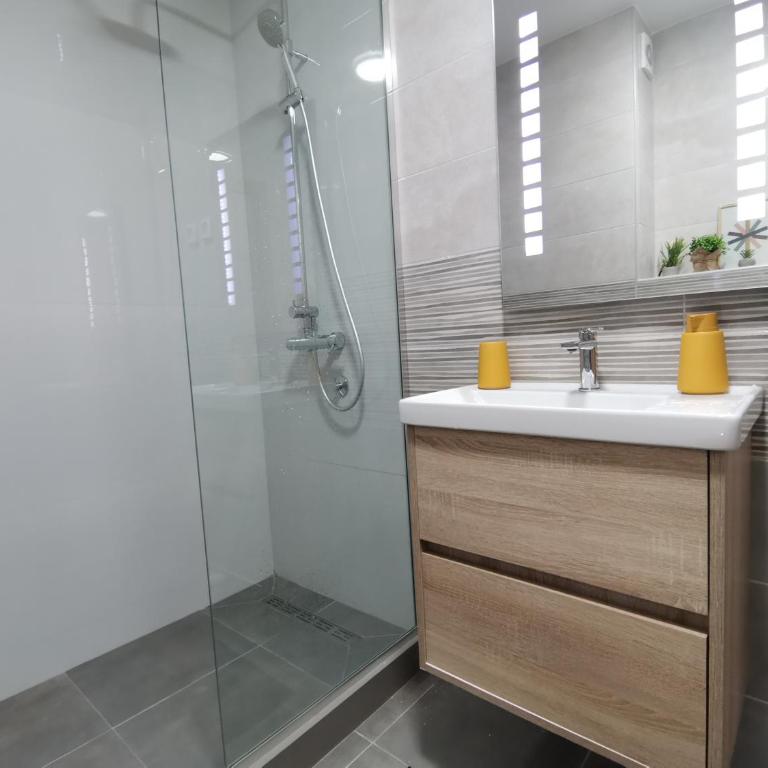 Cozy One-Bedroom Apartment at Ljubovic Park - One-Bedroom Apartment - 9
