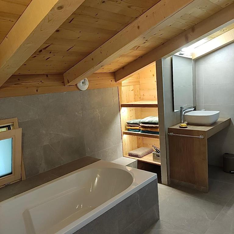 Chalet récent vue panoramique sur le MONT-BLANC - Chalet 3 Chambres - 23