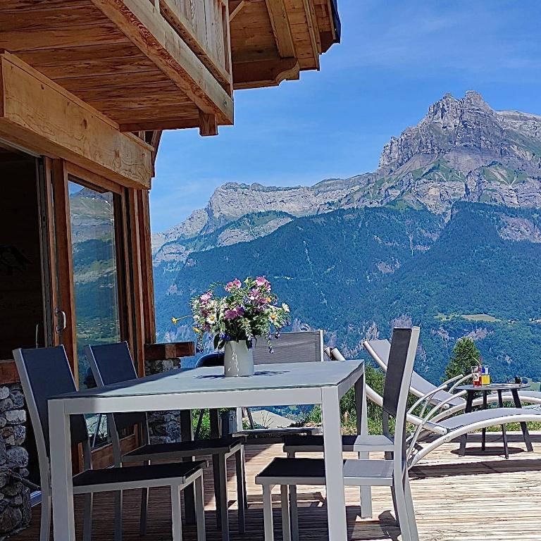 Chalet récent vue panoramique sur le MONT-BLANC - Chalet 3 Chambres - 2