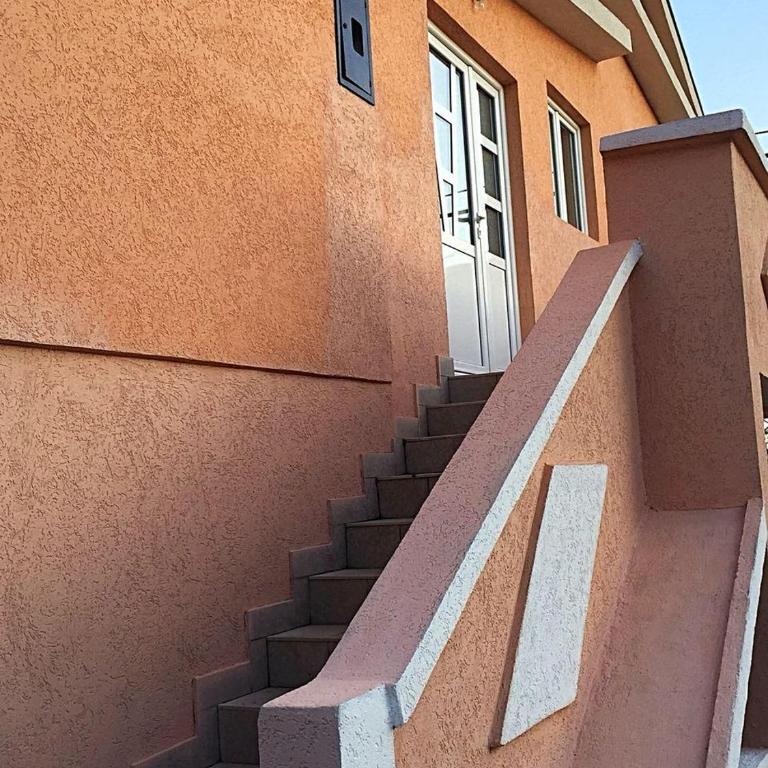Apartmani Dević Šušanj - Trokrevetna Soba sa Balkonom - 8