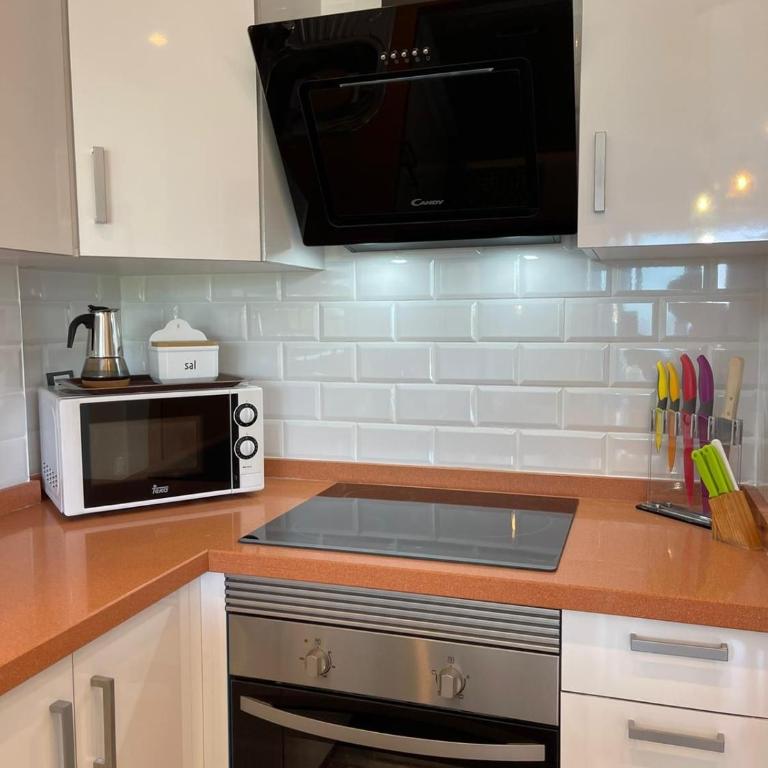 Sea View Home - Two-Bedroom Apartment - 16