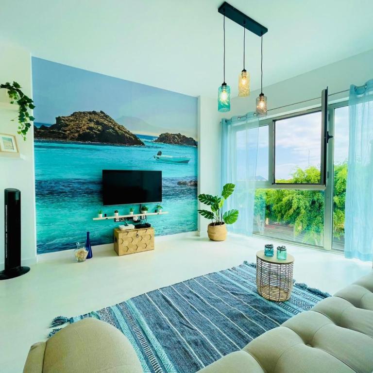 Sea View Home - Two-Bedroom Apartment - 58