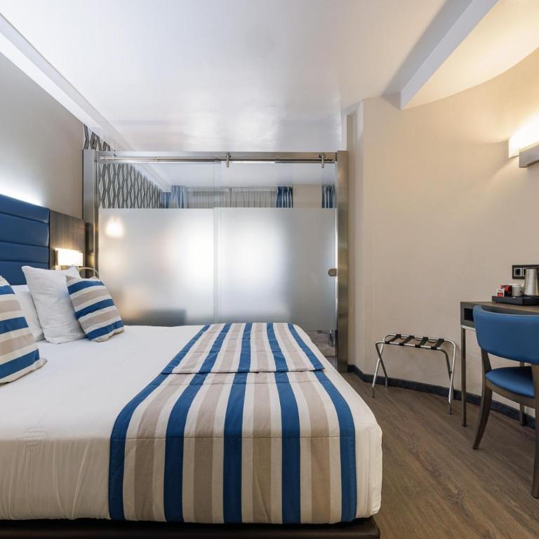 Hotel Ronda Lesseps - Family Deluxe Room - 18