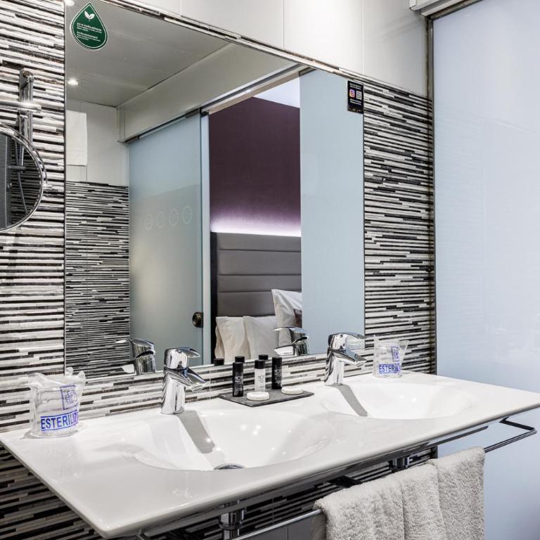 Hotel Ronda Lesseps - Superior Double Room - 2