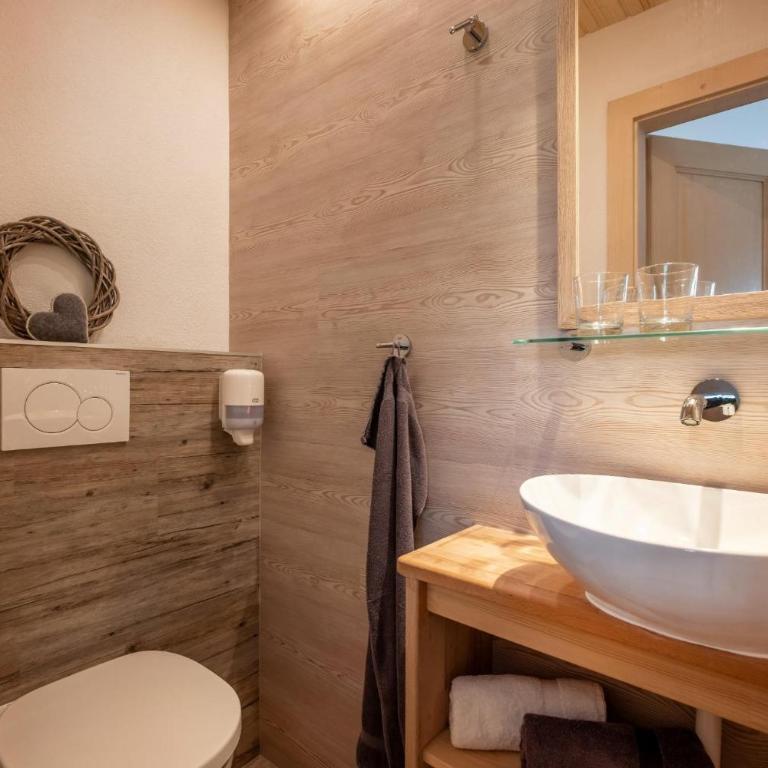 Pension Edelweiss - Doppelzimmer mit Dusche - 22
