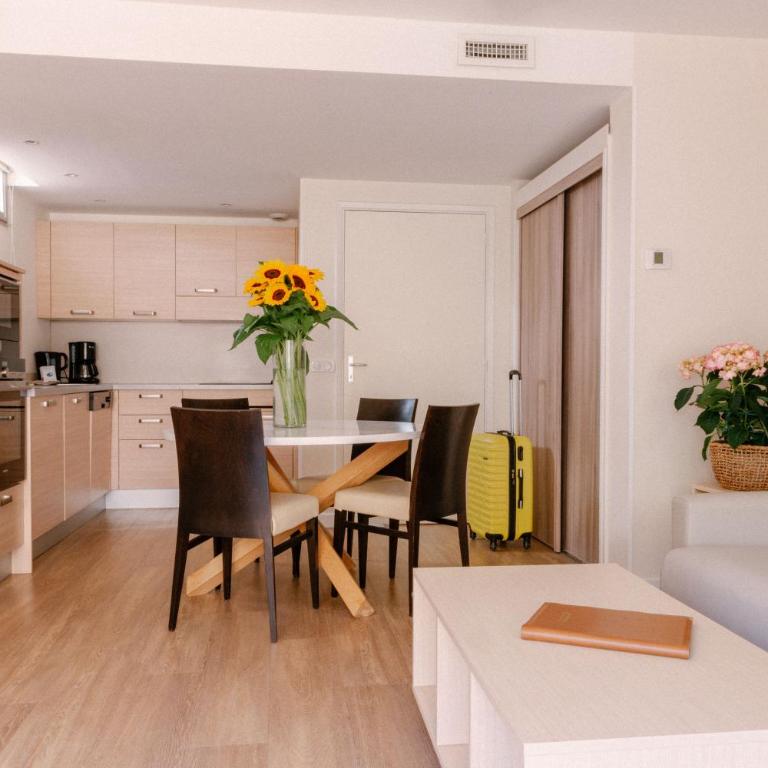 Résidence Châteauneuf - Appartement 1 Chambre Standard avec Terrasse - 9