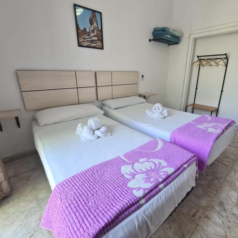 Pensión Rivera - Chambre Double ou Lits Jumeaux avec Salle de Bains Commune et Balcon - 11