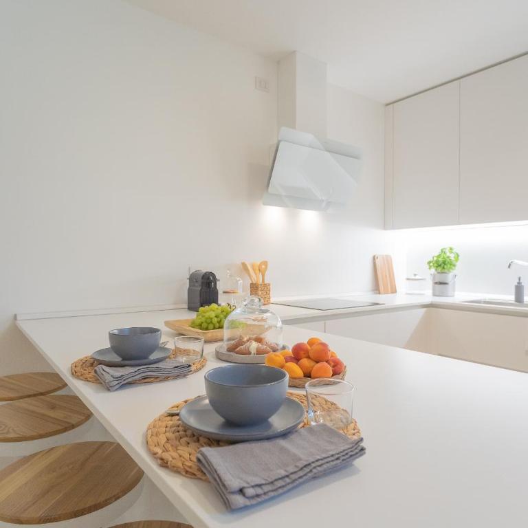 Ginepro & Salvia Apartments in Como by Rent All Como - Appartamento con 2 Camere da Letto - 3