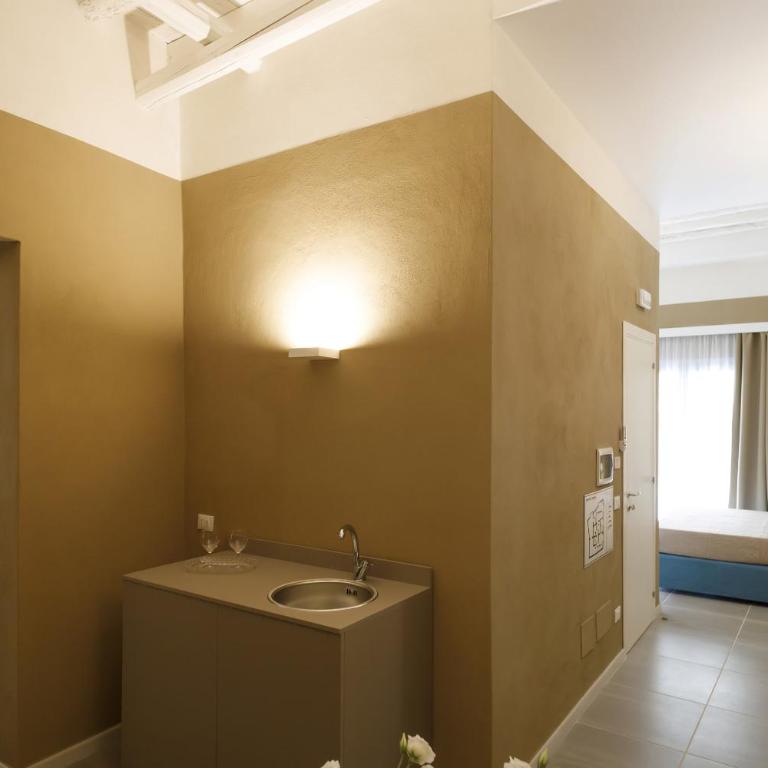 Palazzo Mancina - Suite Familiare con Balcone - 16