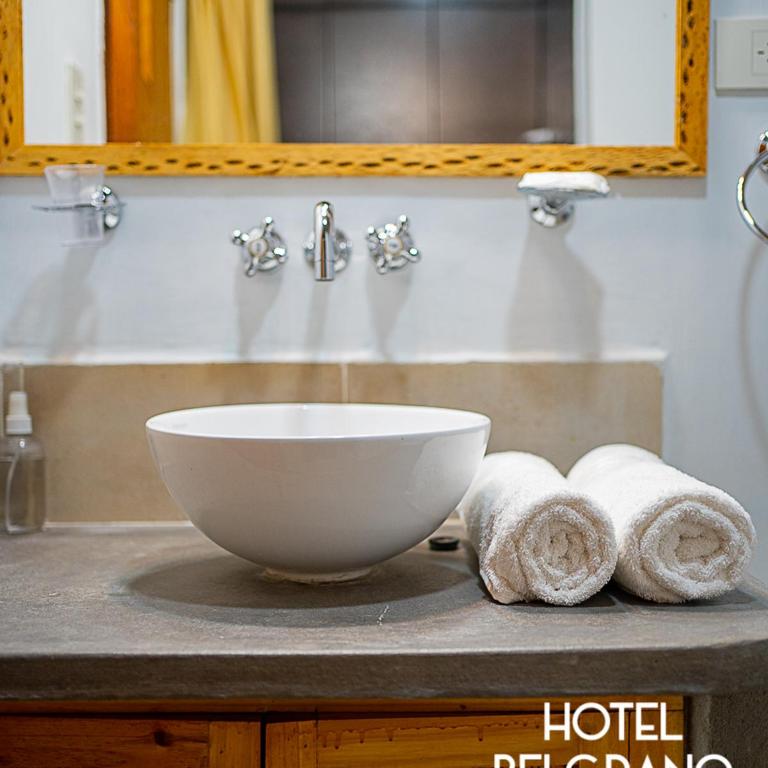 Hotel Belgrano - Habitación Doble con baño privado - 1 o 2 camas - 4