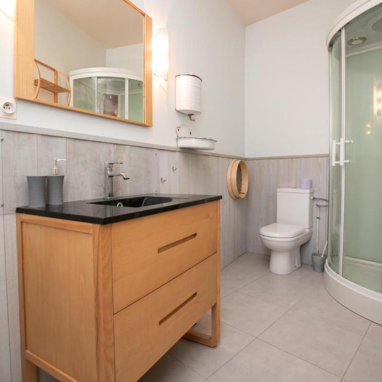 Maison avec jardin à 2mn du centre - Maison 4 Chambres - 17
