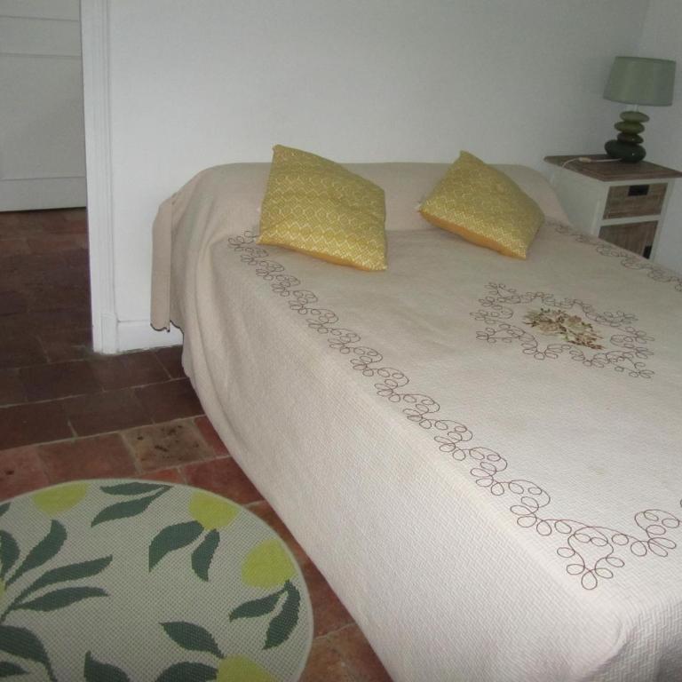 Chez Tania - Studio Standard - 11