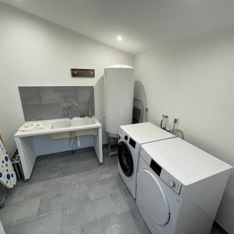 Avignon, joli chalet en campagne très proche de la ville - Chalet 2 Chambres - 3