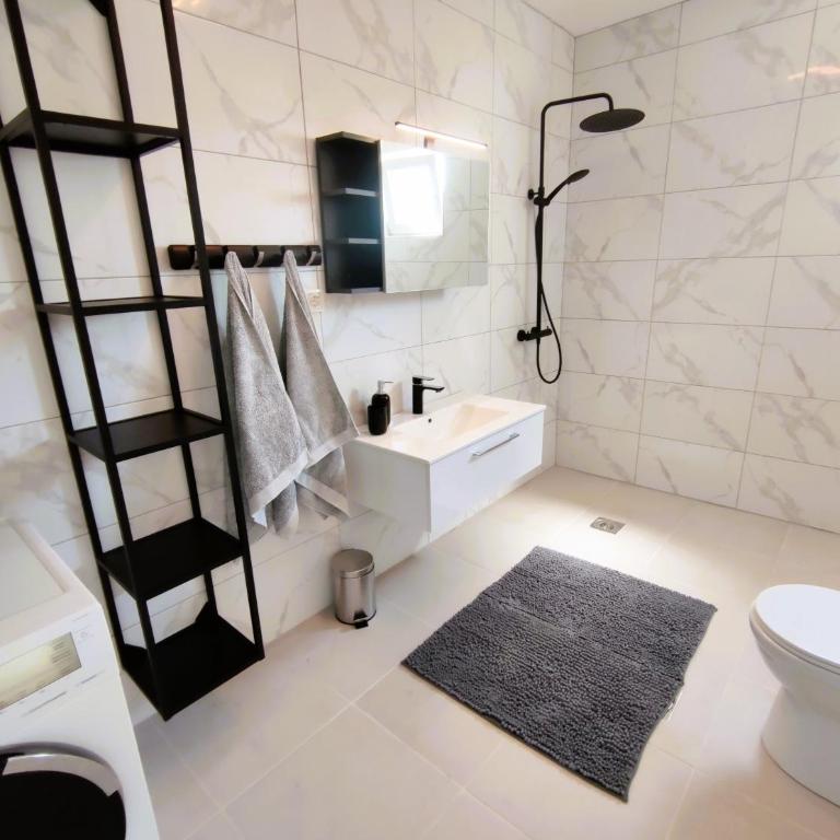 Villa Olive Hill - Three-Bedroom Villa - 12