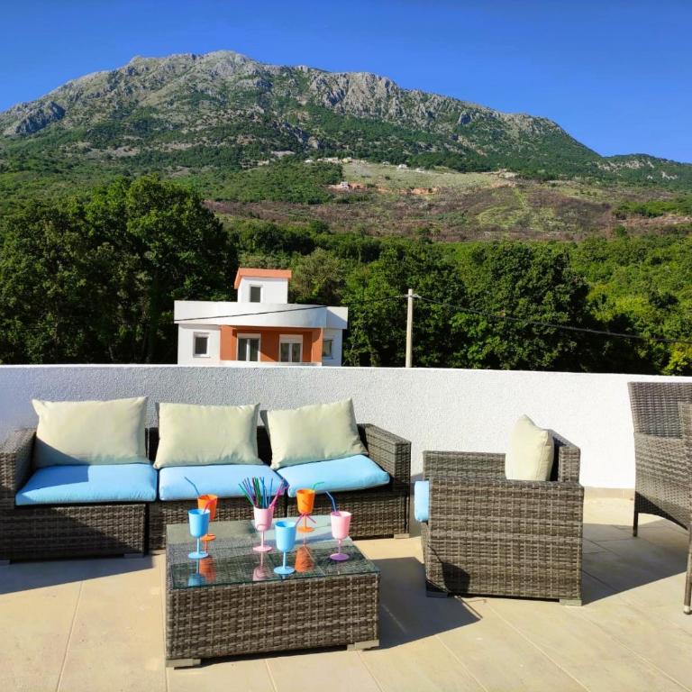 Villa Olive Hill - Three-Bedroom Villa - 15