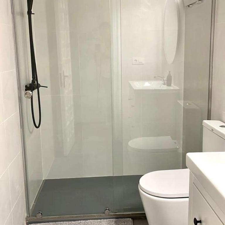 Modern apartment with parking 2 min from the beach - Apartamento de 3 dormitorios - 8