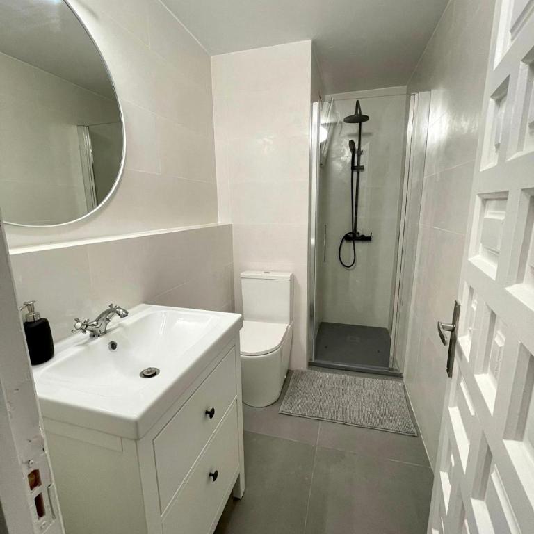 Modern apartment with parking 2 min from the beach - Apartamento de 3 dormitorios - 10