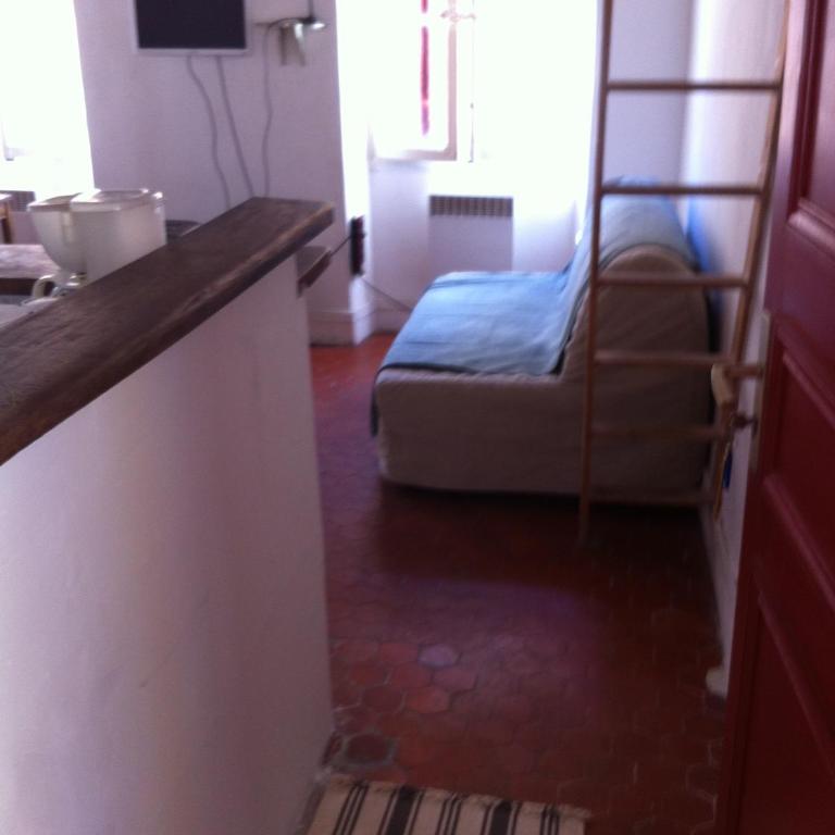 LES PETITS STUDIOS/MEZZANINE du PANIER - Studio - 11