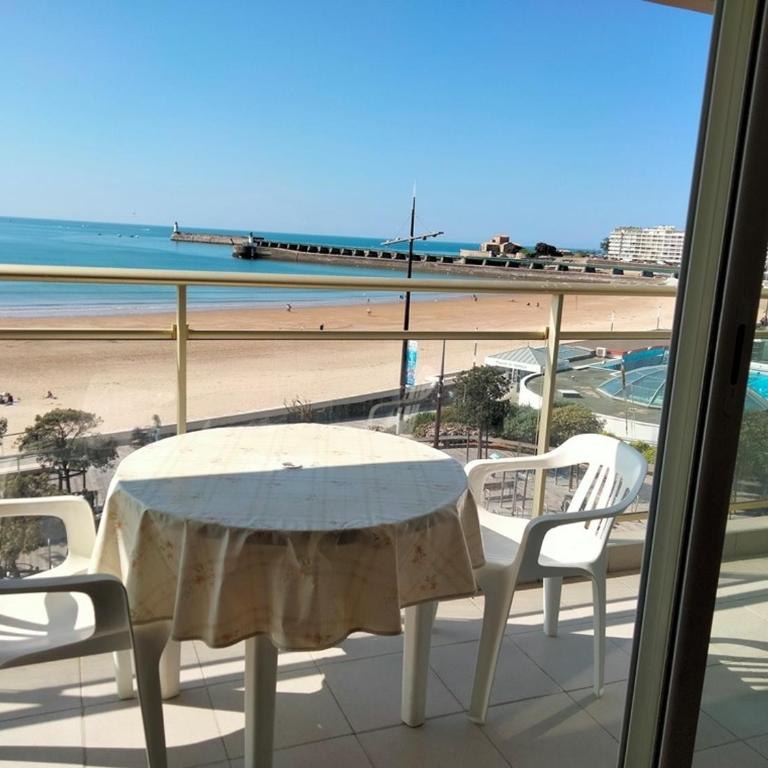 Studio Face Mer au Cœur des Sables d'Olonne - Balcon Sud, Équipé, 2 pers. - FR-1-331-218 - Apartment - 6